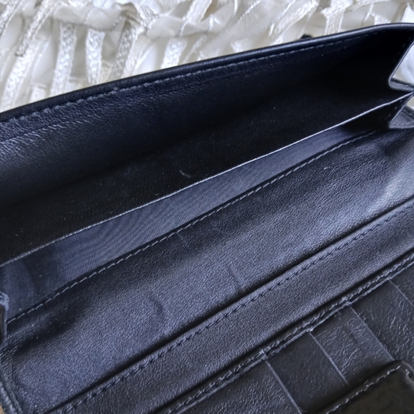 Gucci Black Leather Wallet - Picture 10 of 11